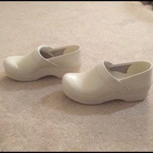 Dansko patent leather all white clogs size 7